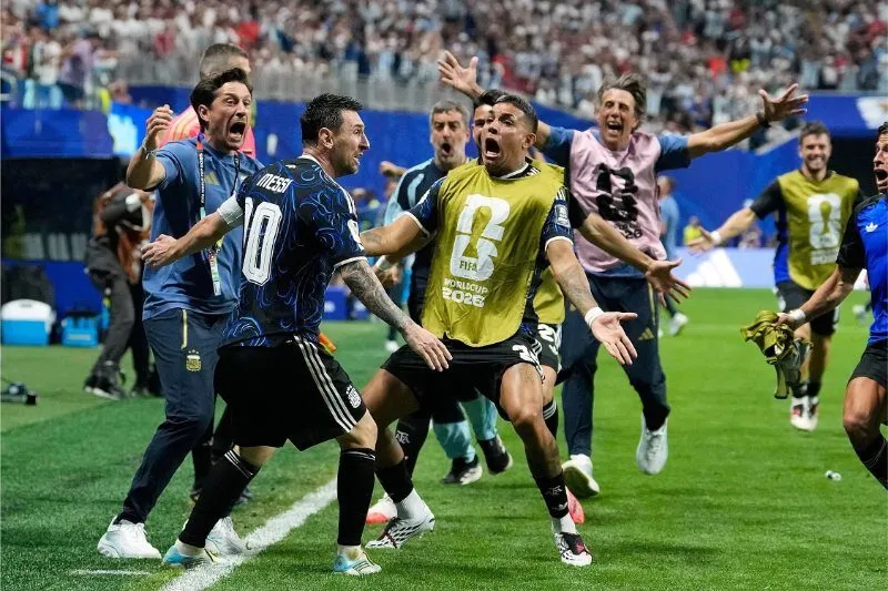ĐT Argentina đối đầu Tây Ban Nha ở chung kết